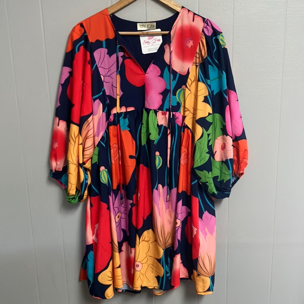 NWT Style U Floral Dress Size Medium Red Pink Blue New With Tags